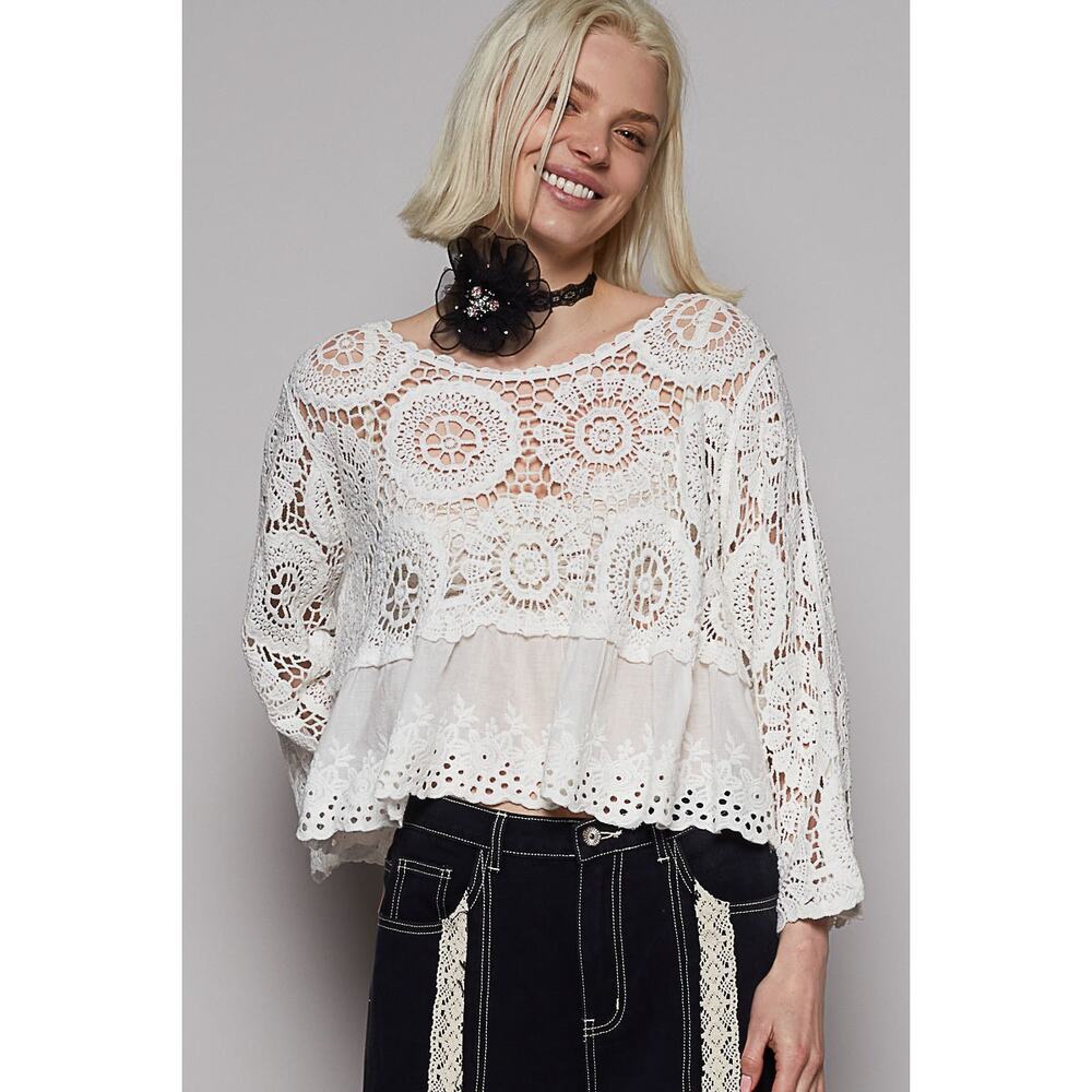 POL Crochet Cropped Flowey Top - Picture 2 of 4
